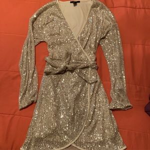 Gold Sequined Party MIDI Dress ✨